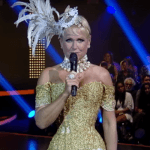 A apresentadora Xuxa Meneghel fez pergunta para Bruna.
(Foto: Reprodução/Record)