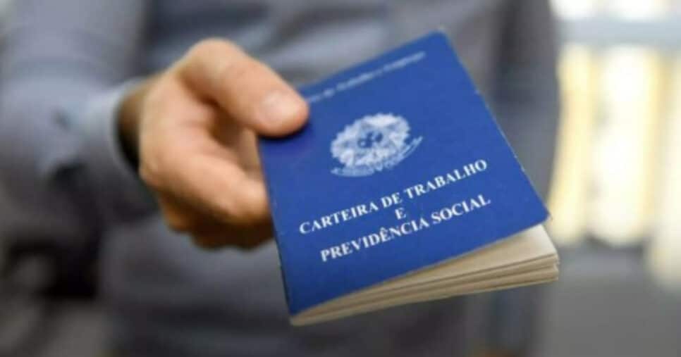 Lei trabalhista traz +1 benefício salvador aos CLTs fora VR e 13° (Foto: Reprodução/Montagem TV Foco)